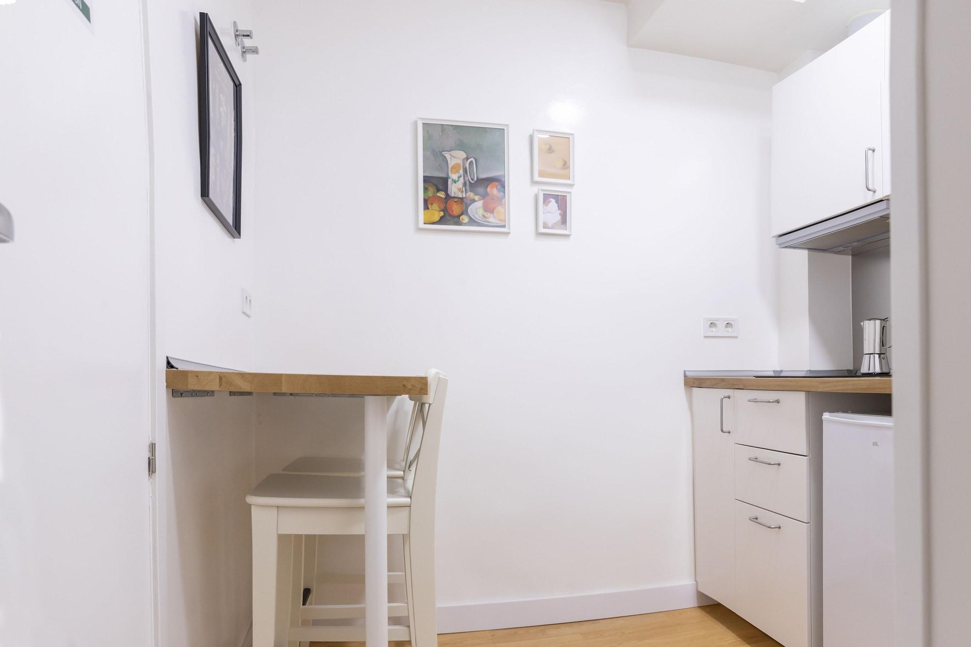 Hostal Montaloya Madrid Kültér fotó