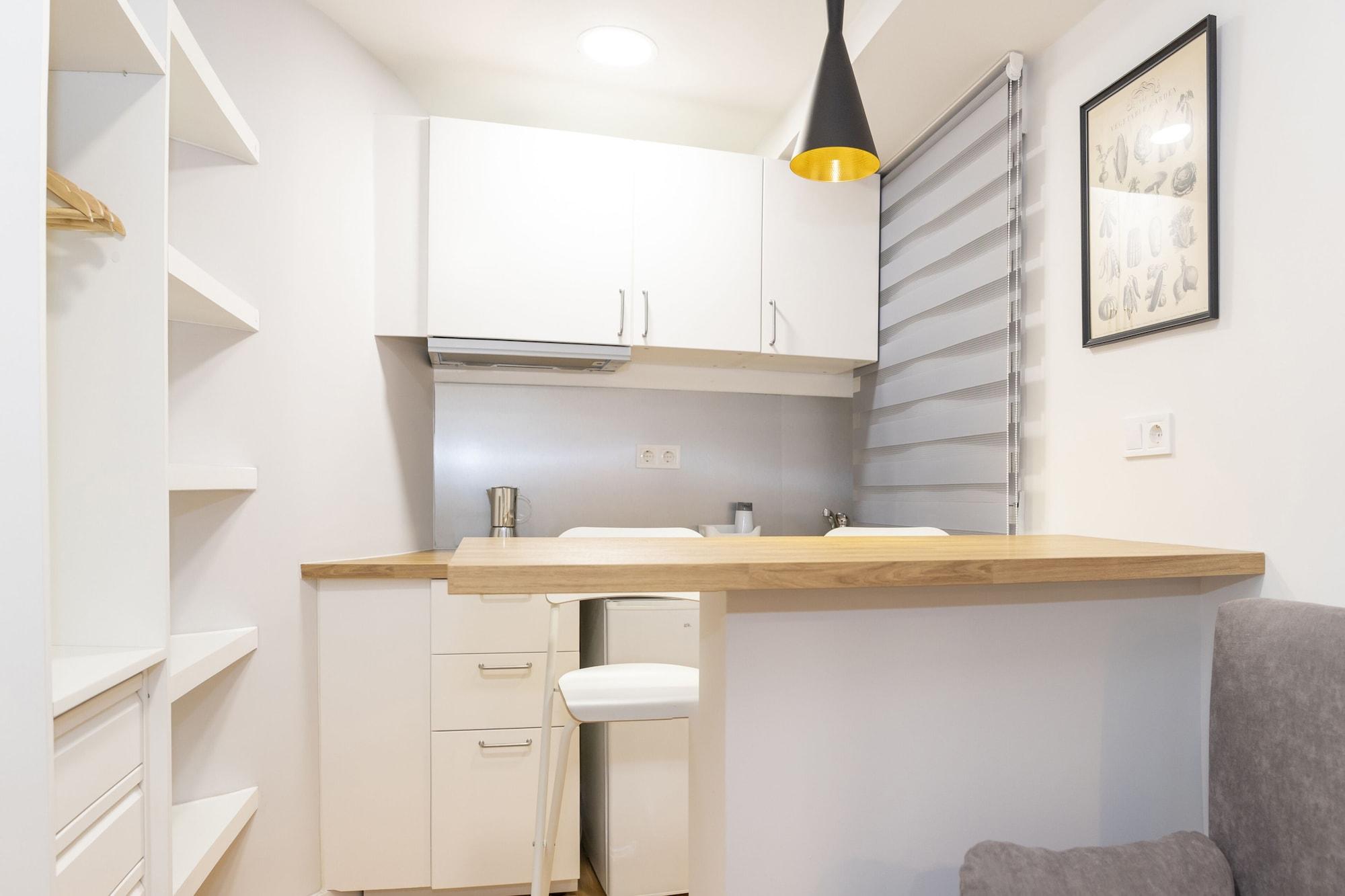 Hostal Montaloya Madrid Kültér fotó
