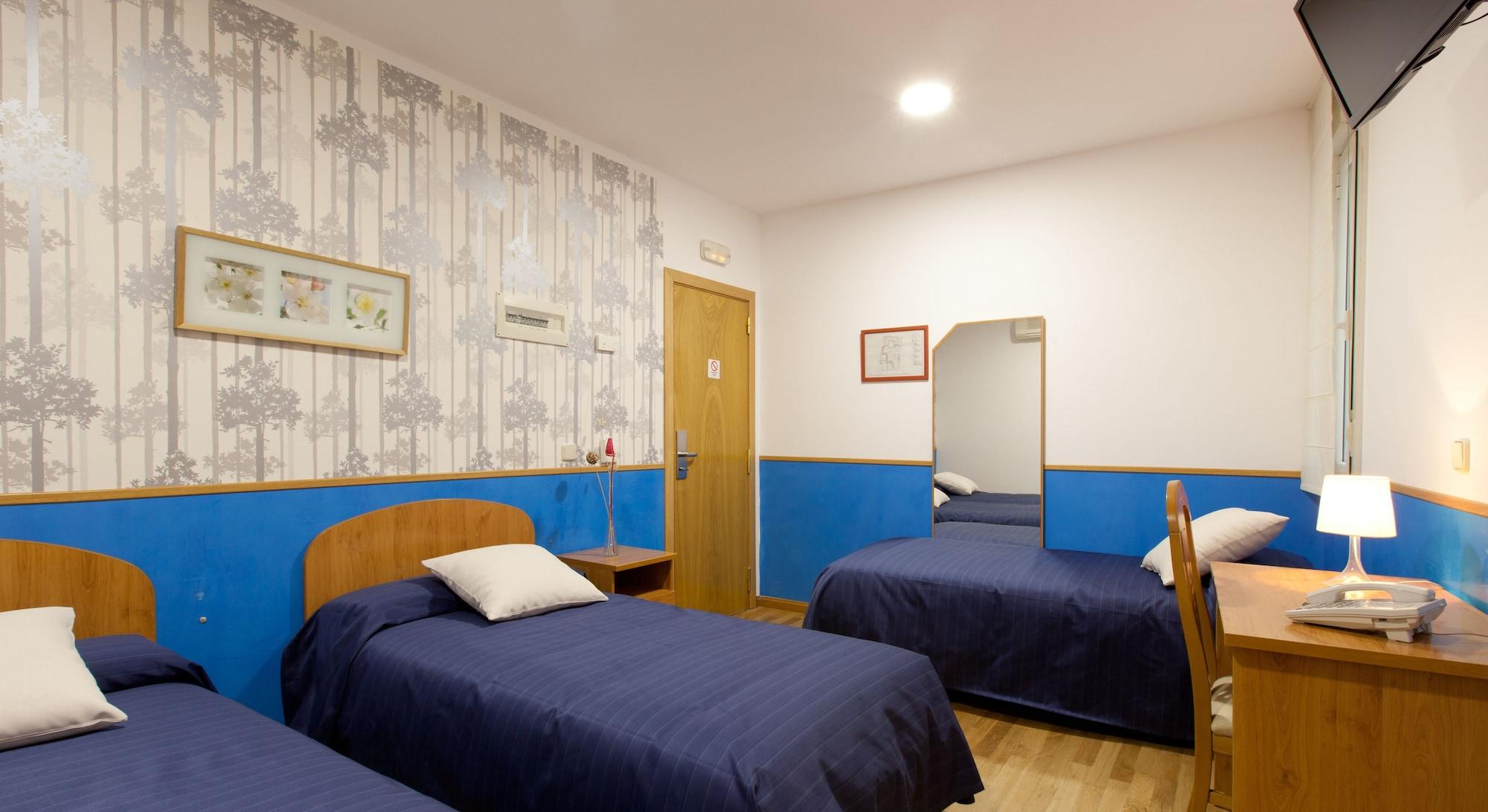 Hostal Montaloya Madrid Kültér fotó
