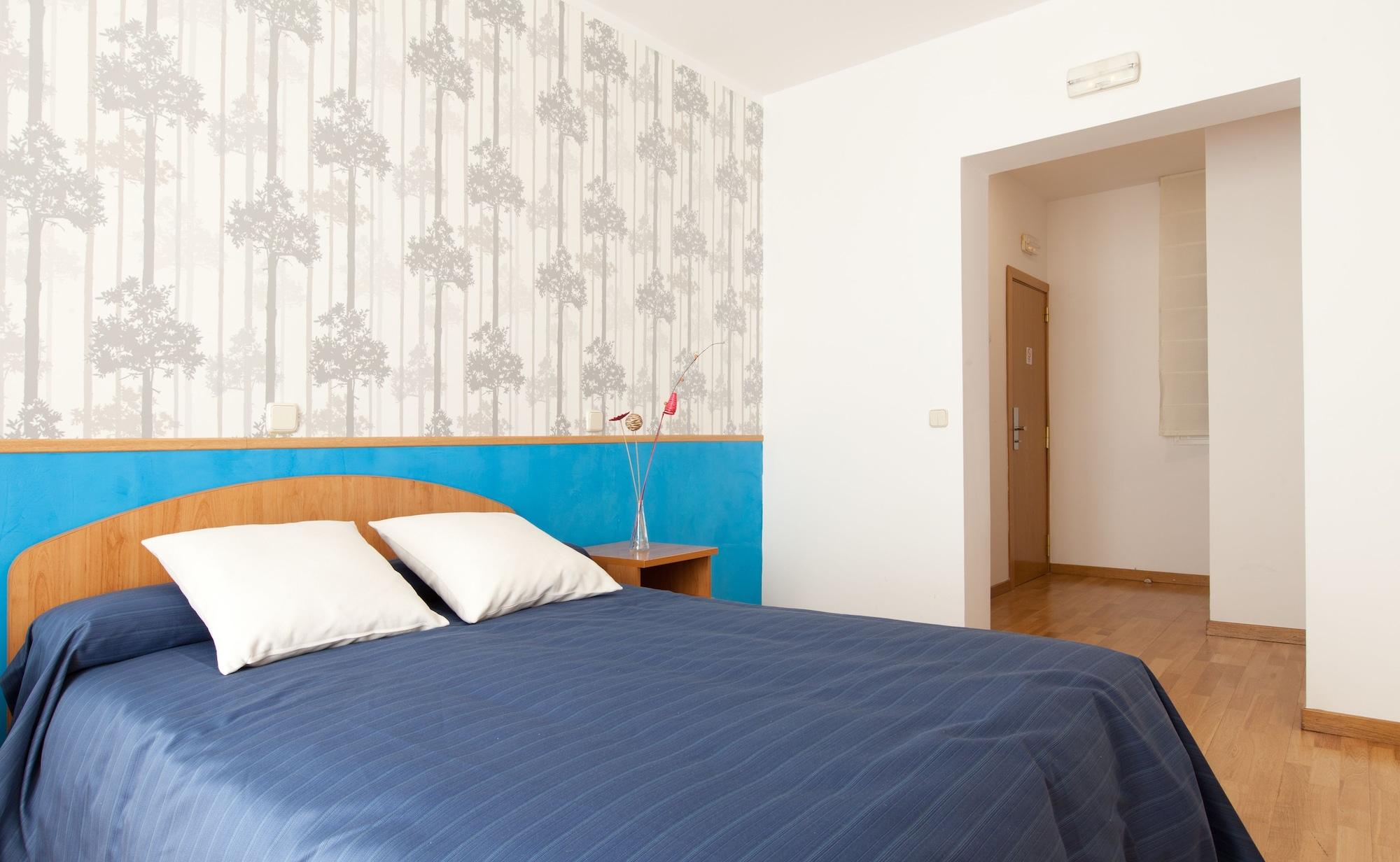 Hostal Montaloya Madrid Kültér fotó