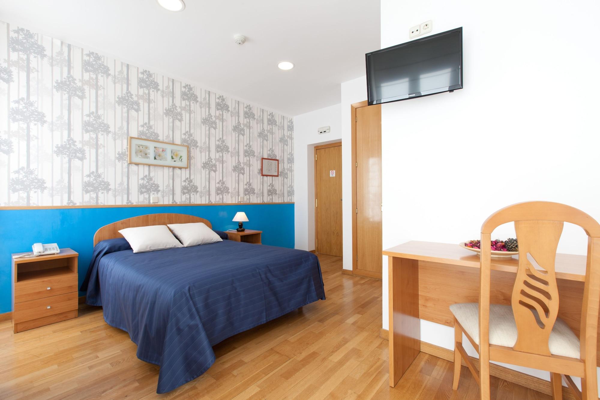 Hostal Montaloya Madrid Kültér fotó