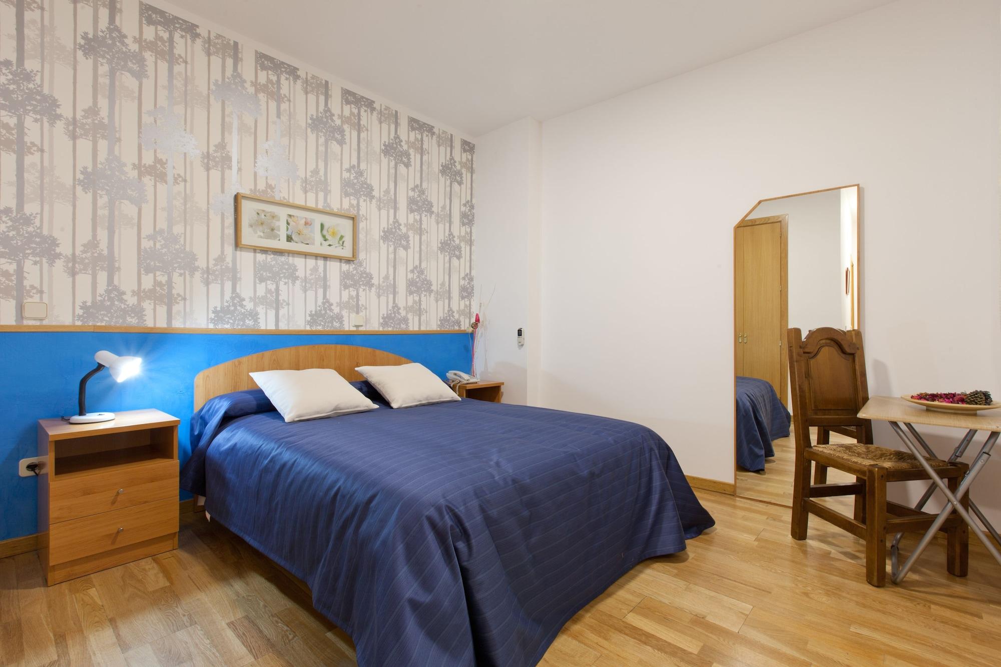 Hostal Montaloya Madrid Kültér fotó